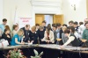 Наши сотрудники помогали гостям найти свой сертификат