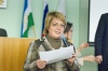 Директор АИР-СОФТ Ирина Викторовна Савинова зачитывает список и приглашает людей на сцену...